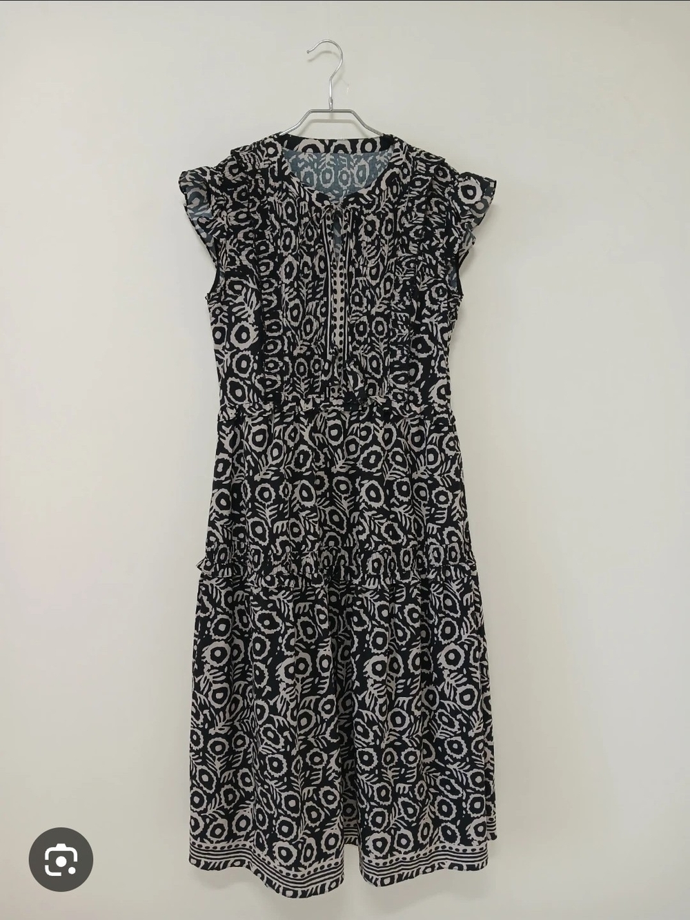 Maxi Studio dress Black and White Patterned Ruffle-Sleeve Dress